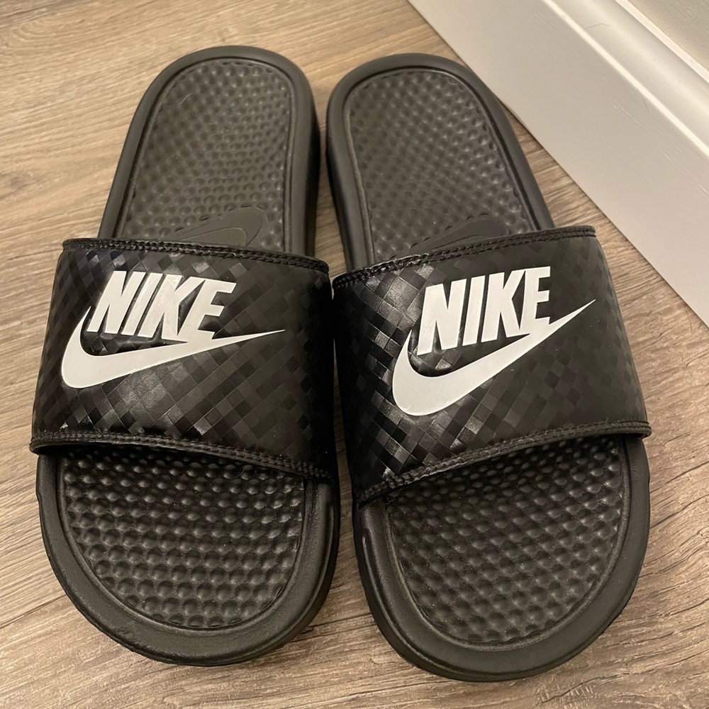 Nike Women’s Black Slide Sandals